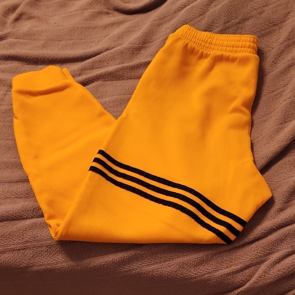 Adidas Neoclassic Yellow Joggers with Black Stripes - Picture 3 of 7